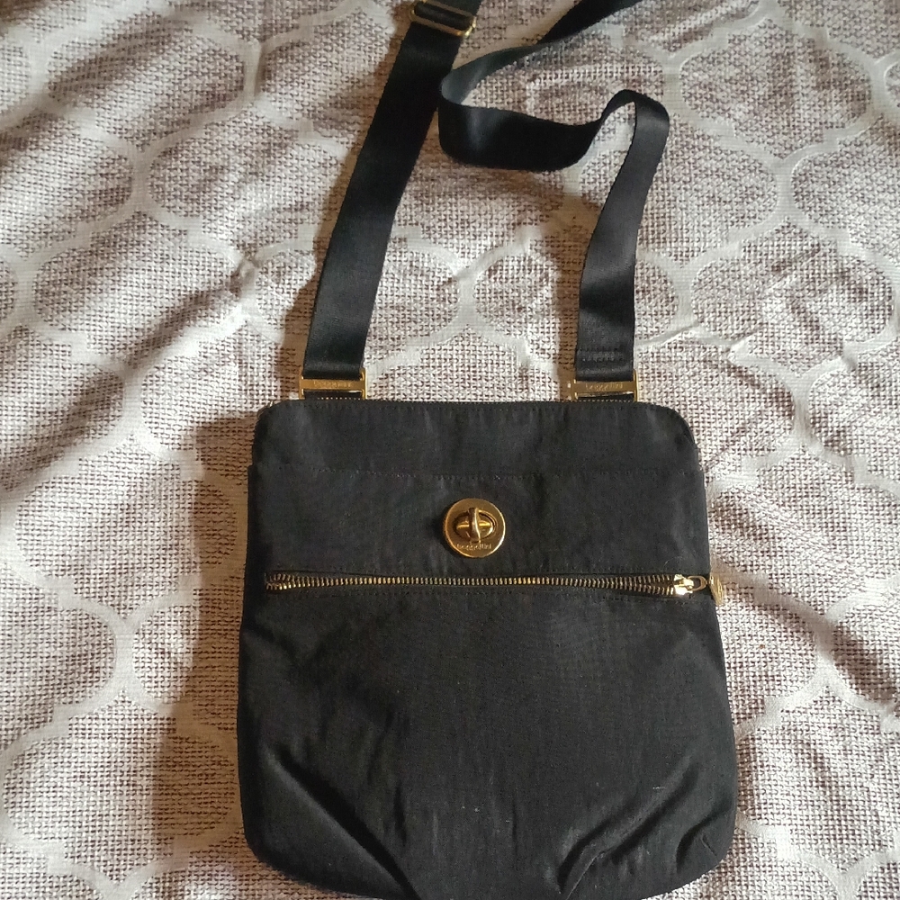 Baggallini Black Bag with Gold Details